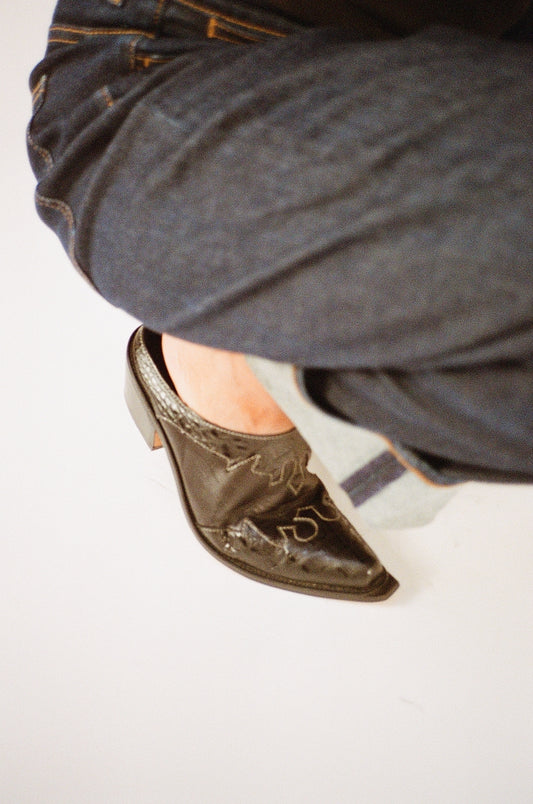 #003 Nat Western Mules - Black