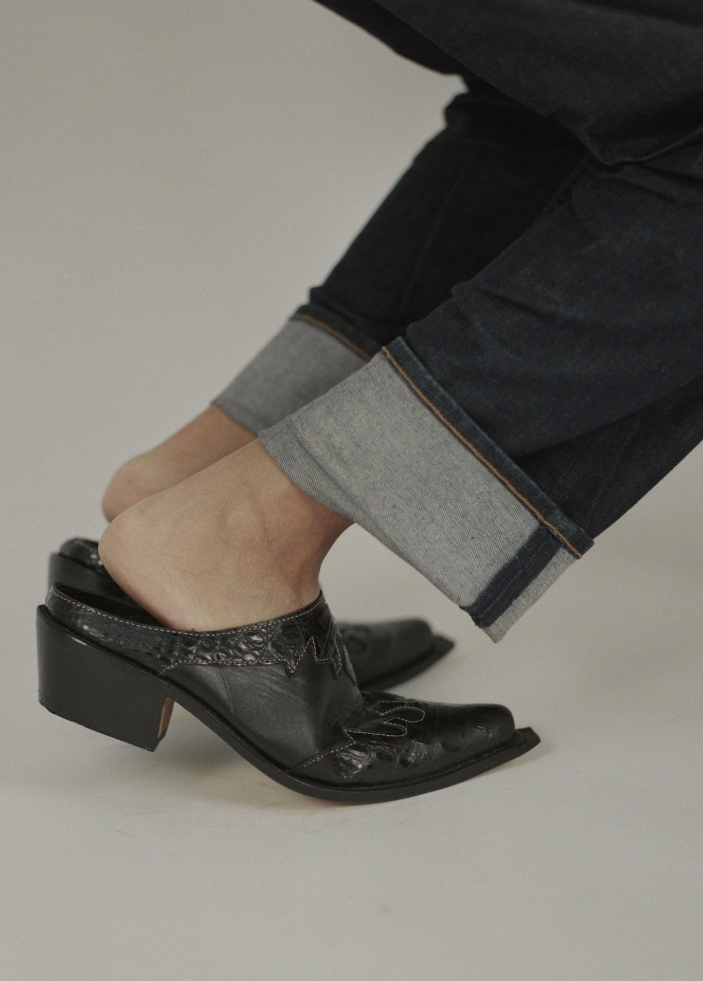 #003 Nat Western Mules - Black